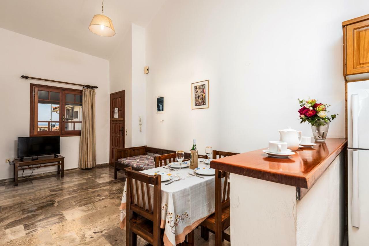 Areti Apartments Poros  Zewnętrze zdjęcie
